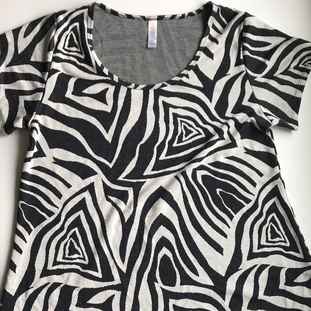 LuLaRoe Classic Tee - jacquard zebra stripes